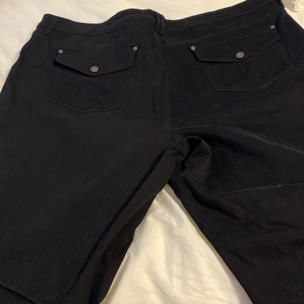 Jean Capri Shorts - Picture 6 of 12